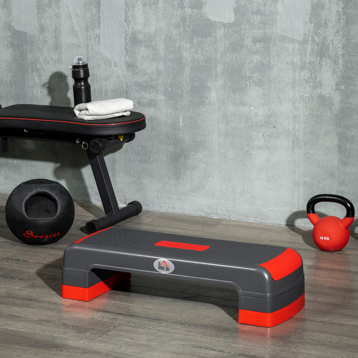 Stepper aérobic fitness hauteur réglable 3 niveaux surface antidérapante 78 x 28 x 20 cm gris et rouge