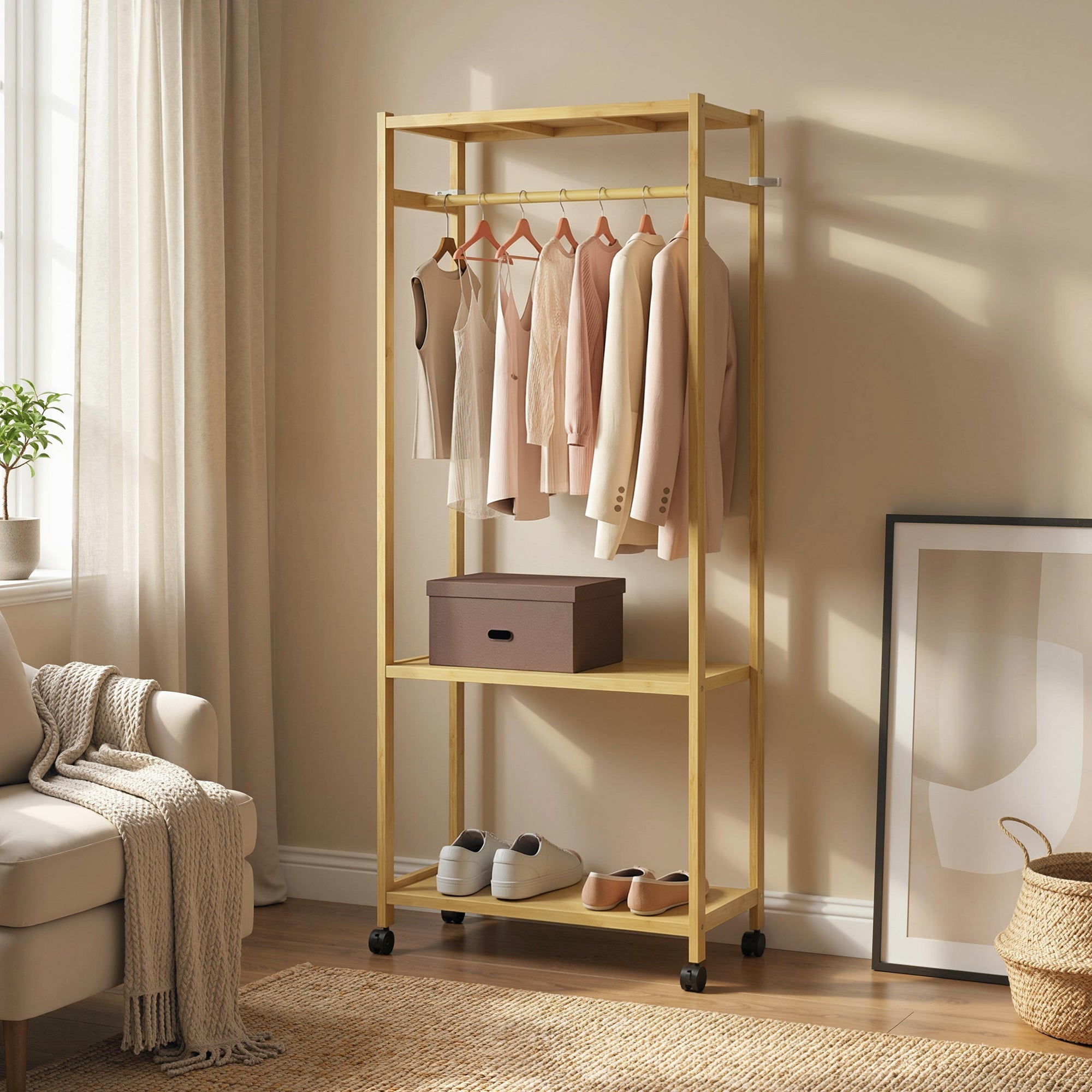 Appendiabiti con ruote, stand appendiabiti in bambù con 2 ripiani e asta appendiabiti, 70x35x175cm, legno naturale