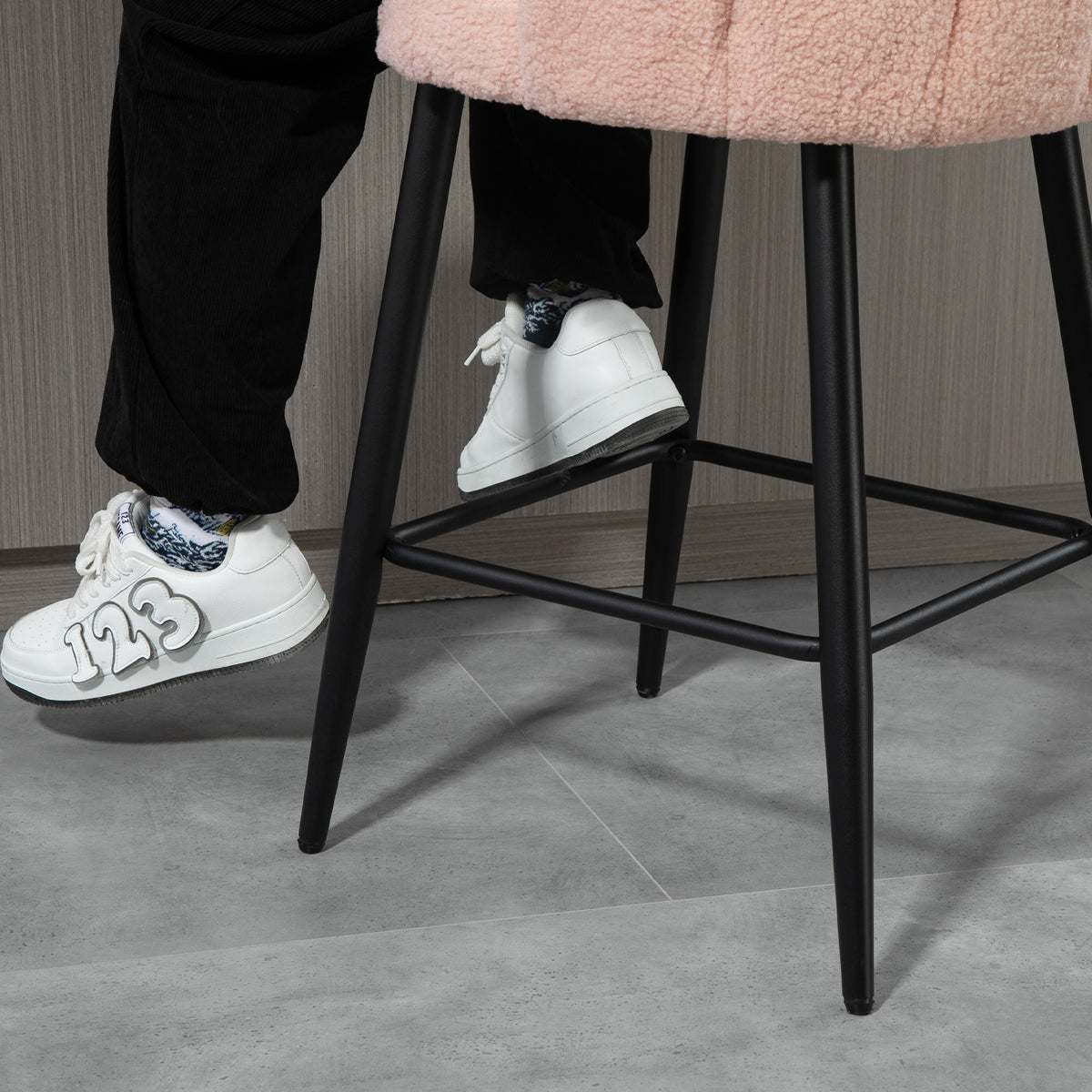 Lot de 2 tabourets de bar, chaises de bar avec dossier et repose-pieds, pieds en acier, 52 x 53 x 93 cm, rose