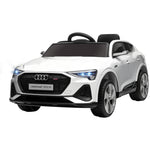 Voiture électrique enfants sous Licence Audi e-tron Sportback, véhicule électrique 12V Max. 5 Km/h avec télécommande 2,4G, phares LED, musique, klaxon, port USB, MP3, blanc