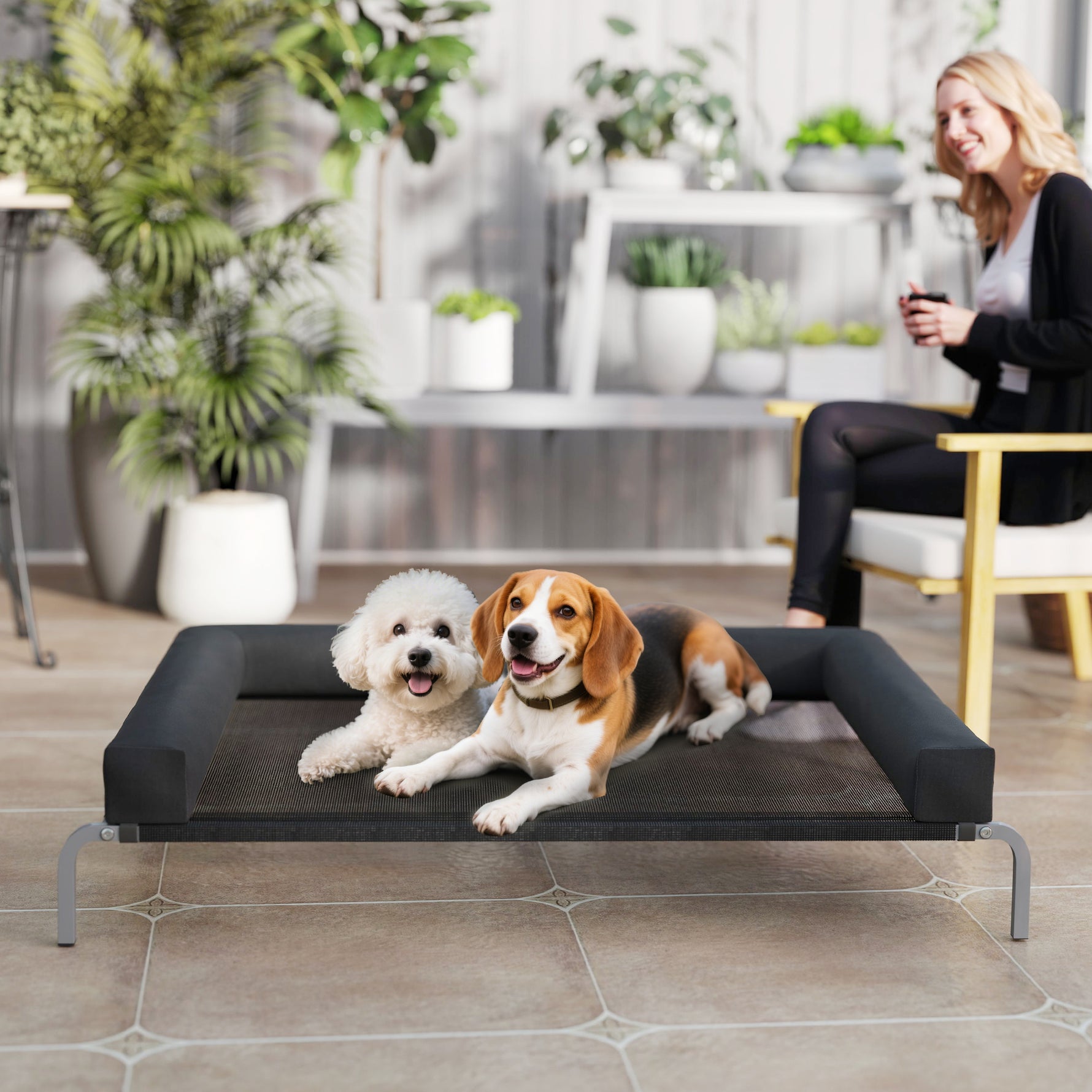 Lit surélevé pour chien rafraichissant, lit de camp pour chiens intérieur extérieur portable, 130 x 90 x 30 cm, noir