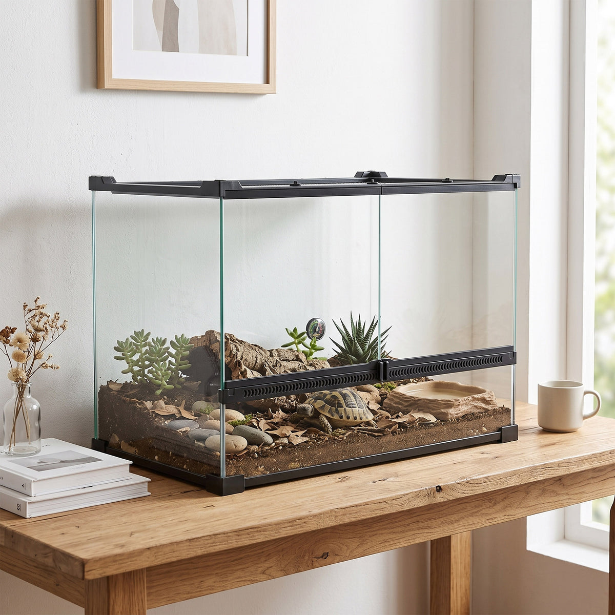 Boîte à reptiles, boîte d'élevage de reptiles, fermeture sécurisée par rotation, ventilation frontale, 50x30x35cm, noir