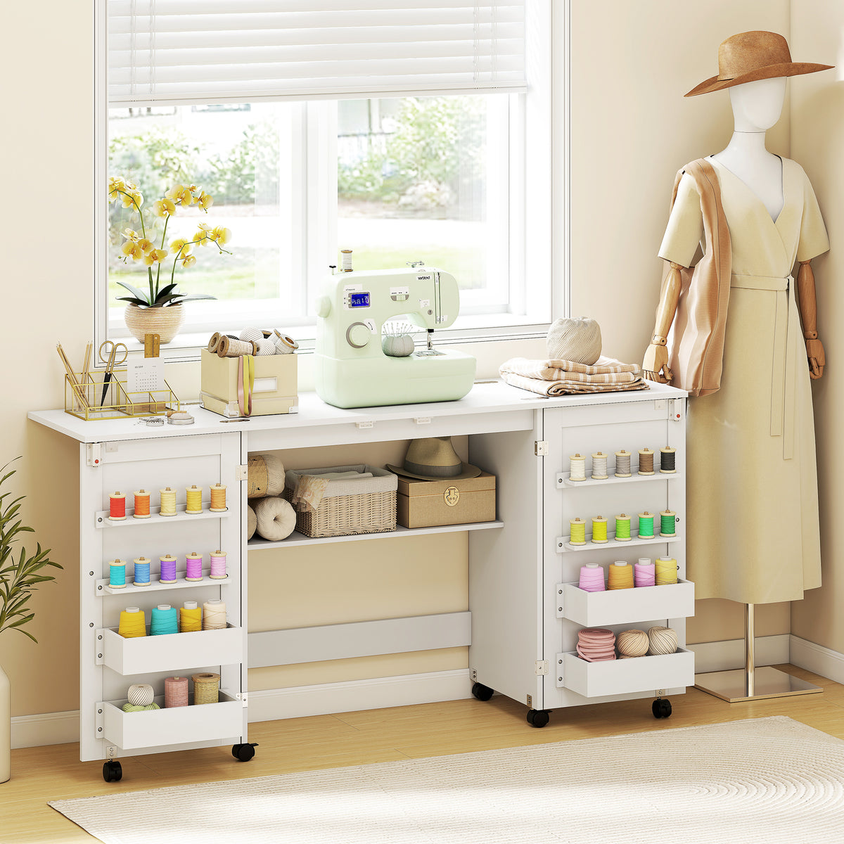 Tavolo da cucito pieghevole, mobile per cucito con rotelle, 2 ante magnetiche, 4 scomparti, 20 ganci, 160x40x81,5cm, bianco