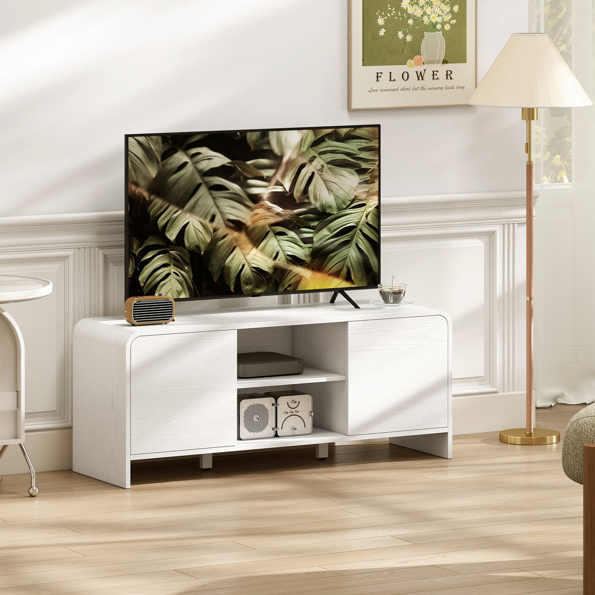 Meuble TV meuble télé pour téléviseur jusqu'à 55 pouces 2 portes 2 compartiments étagère réglable 110x35x45cm blanc