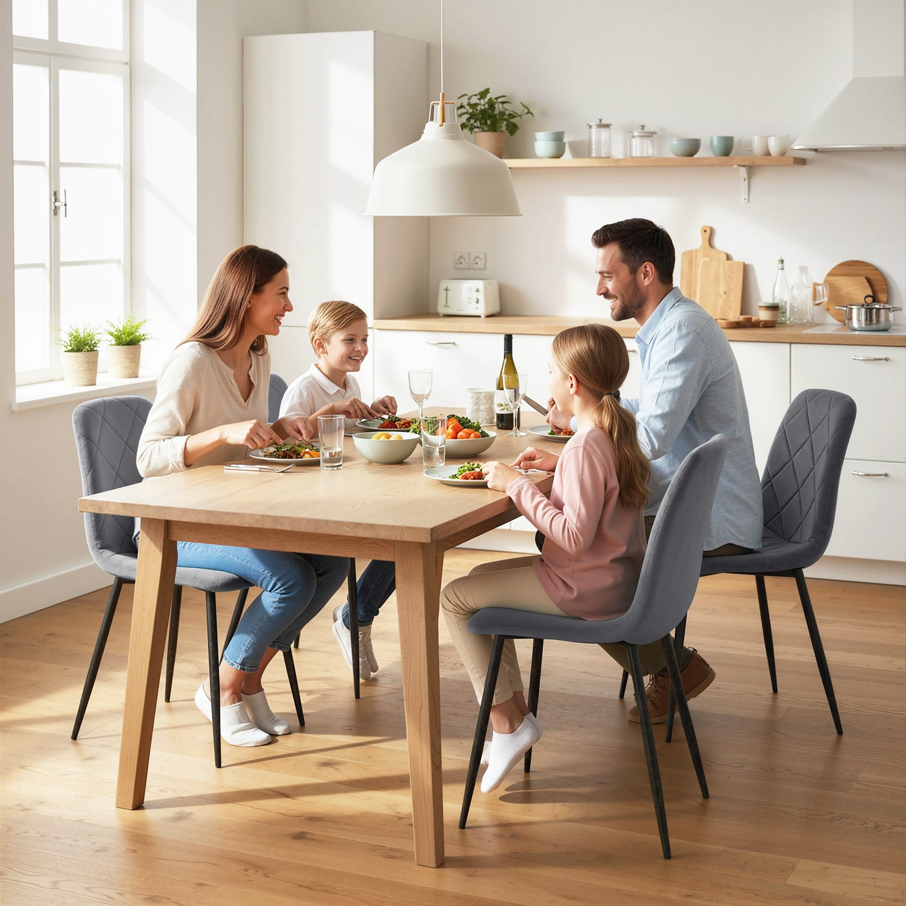 Lot de 4 chaises de salle à manger rembourrées avec dossier haut, pieds en acier et tissu effet velours, gris