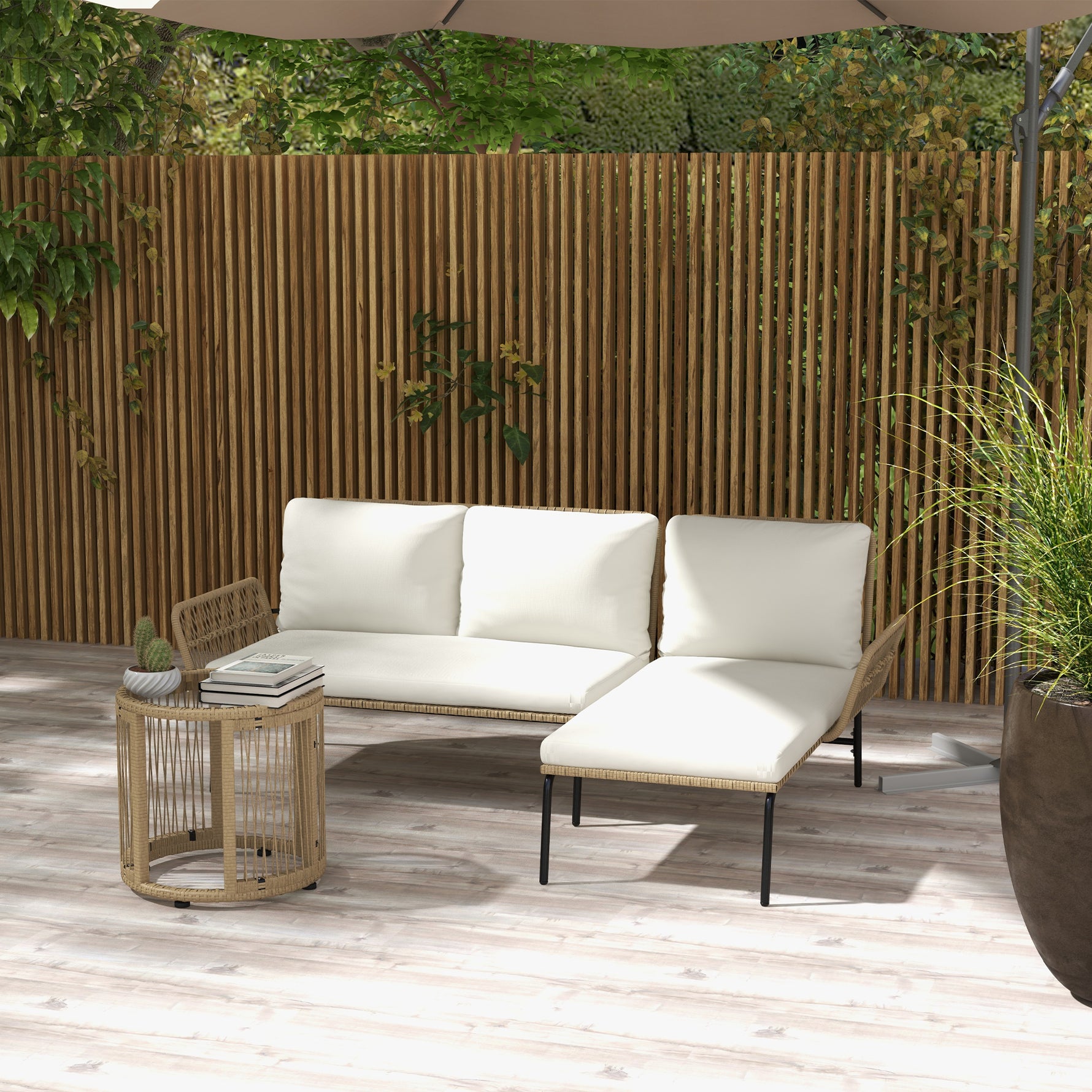 Salon de jardin extérieur d'angle 3 places en résine tressée avec canapés, chaise longue, table basse et coussins, crème