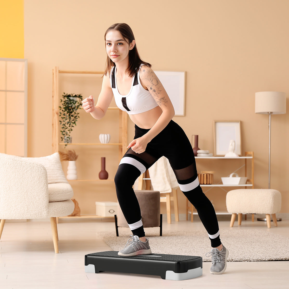 Stepper aerobic fitness hauteur reglable 2 niveaux surface antiderapante PP 68 x 29 x 15 cm noir et gris