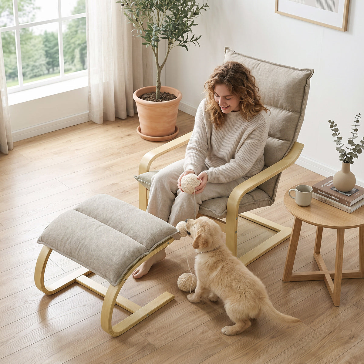 Fauteuil de Salon avec Repose-Pied, Fauteuil d'Appoint en Lin, Assise Large, Dossier Haut, Bascule Douce, Beige