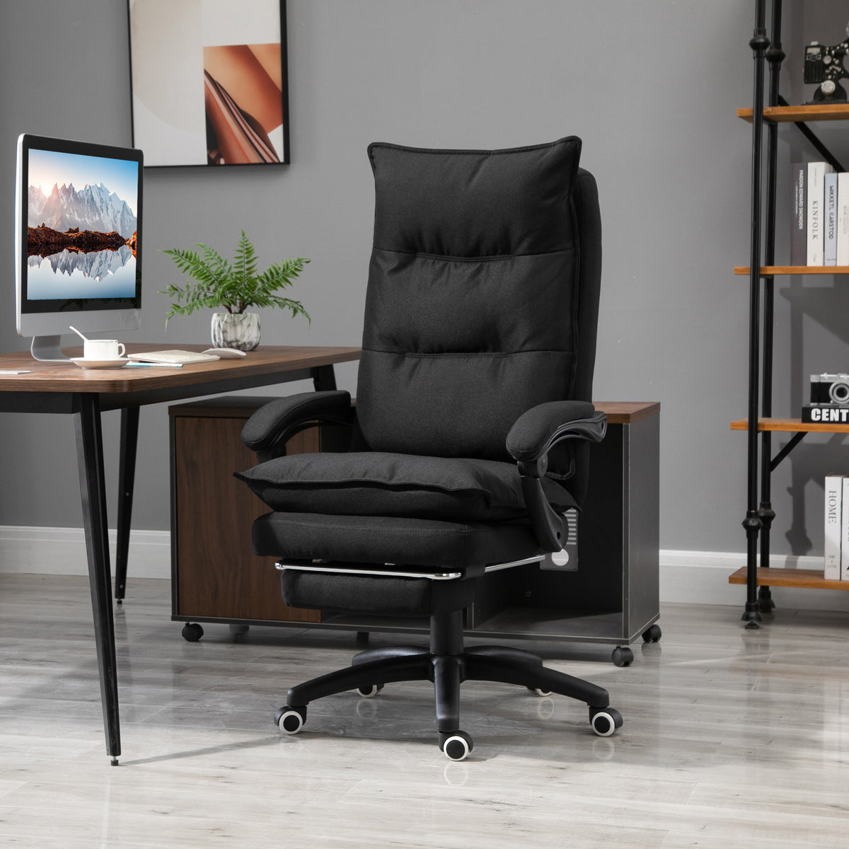 Fauteuil de bureau massant, chaise de bureau, chaise ergonomique avec hauteur réglable, dossier inclinable, repose-pied intégré et télécommande filaire, pivotant à 360°, toile de lin noir