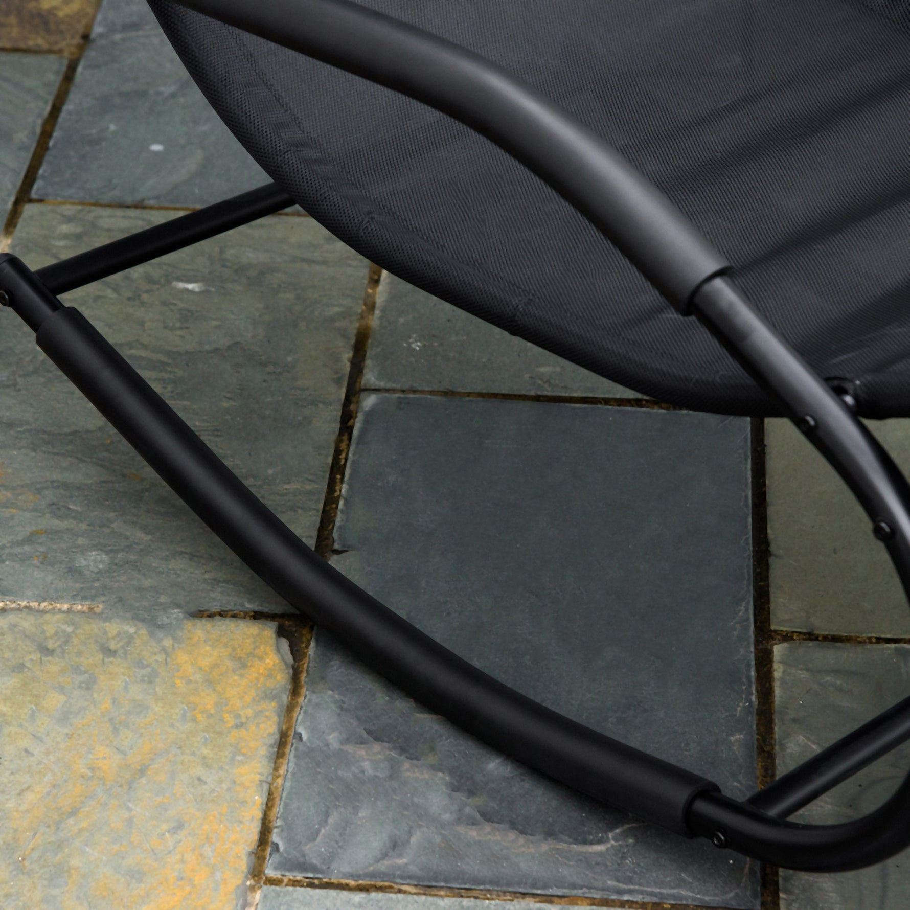 Chaise longue à bascule rocking chair ergonomique avec tétière accoudoirs métal galvanisé textilène 62l x 150P