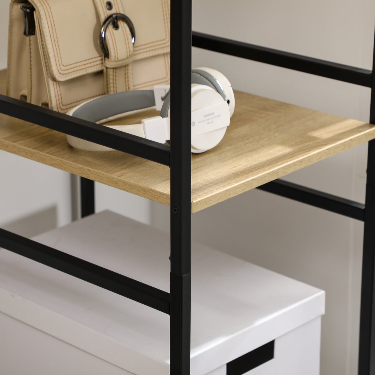 Penderie portant à vêtements style industriel en métal avec tringle et 4 étagères - dim. 100L x 46L x 170,5H cm
