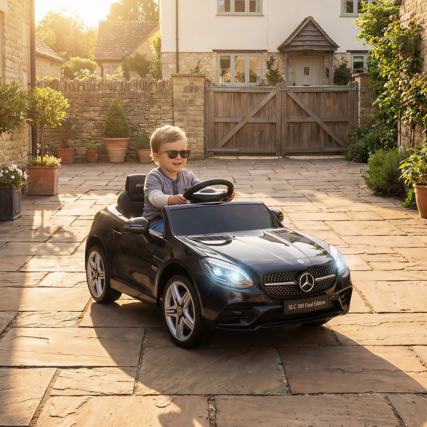 Voiture électrique enfants licence Mercedes SLC 300 12V V. Max. 5 Km/h effets sonores lumineux télécommande noir