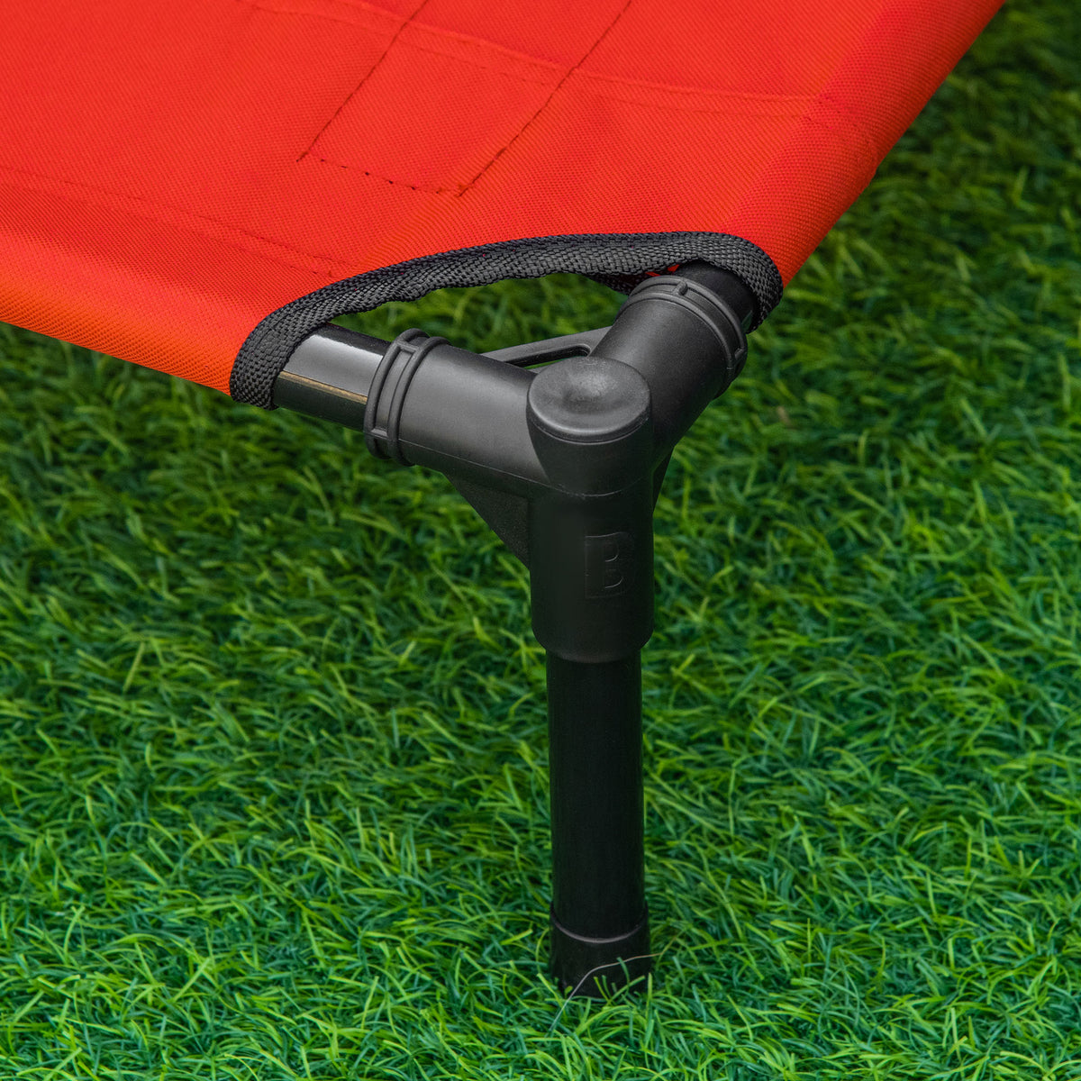 Cama elevada para perros, gatos y mascotas, tejido Oxford textileno microperforado, 61 x 46 x 18 cm, rojo y negro