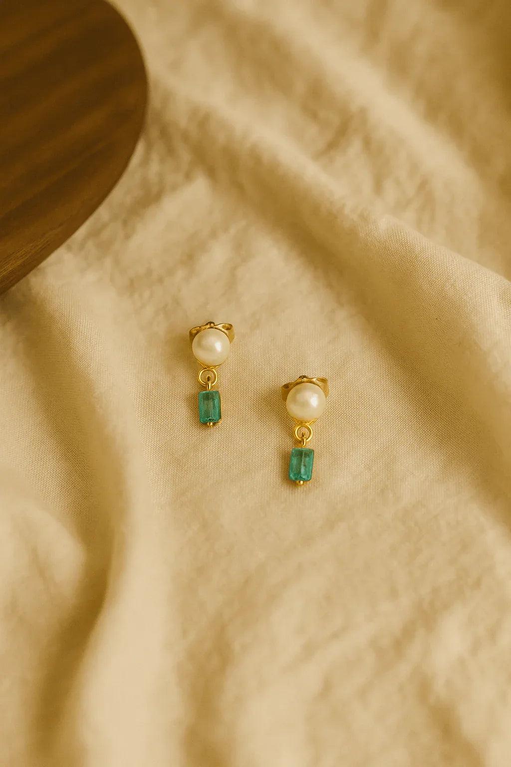 Puces Nina en perles de culture et strass