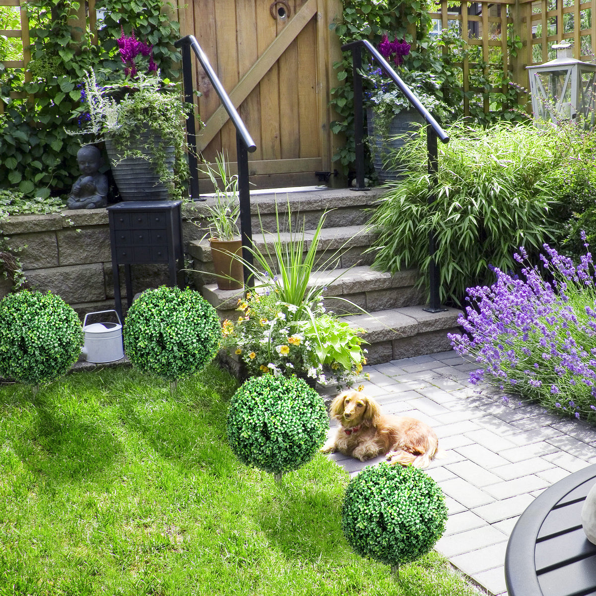 Lot de 2 Plantes Artificielles 70 cm, Boules de Buis, 440 Feuilles, Piquets, Résistant aux UV, Facile à Nettoyer, Vert