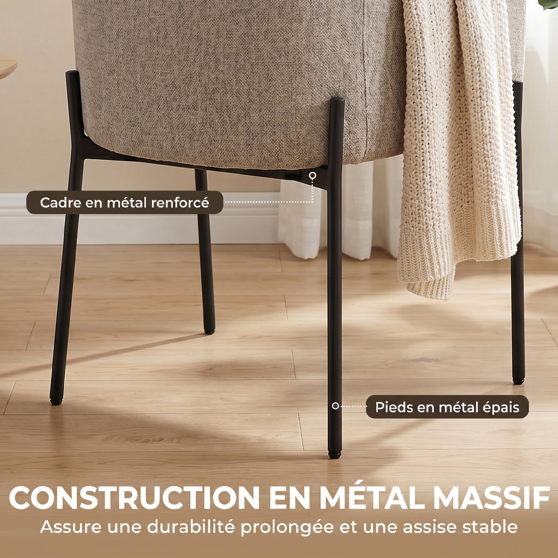 Fauteuil Salon, Fauteuil d'Appoint Rembourré en Chenille avec Dossier Courbé et Accoudoirs, Pieds en Métal, Marron Clair