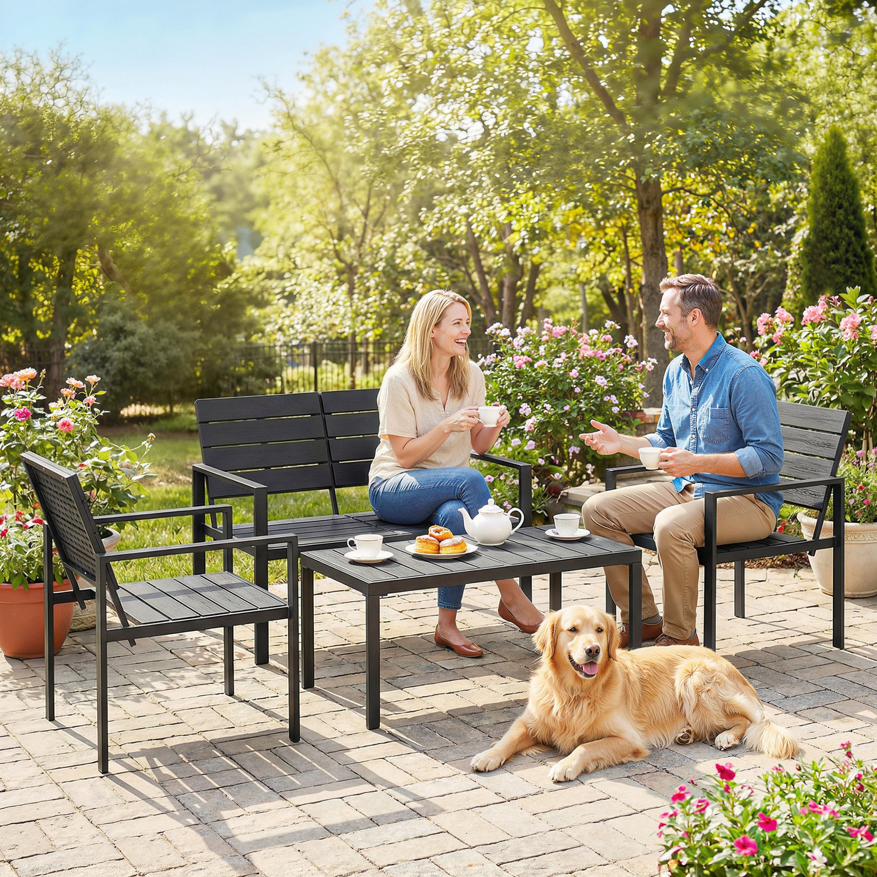 Salon de Jardin Extérieur 4 Pièces, Canapé 2 Places, 2 Chaises, Table Basse, Mobilier de Jardin en HDPE Effet Bois Noir