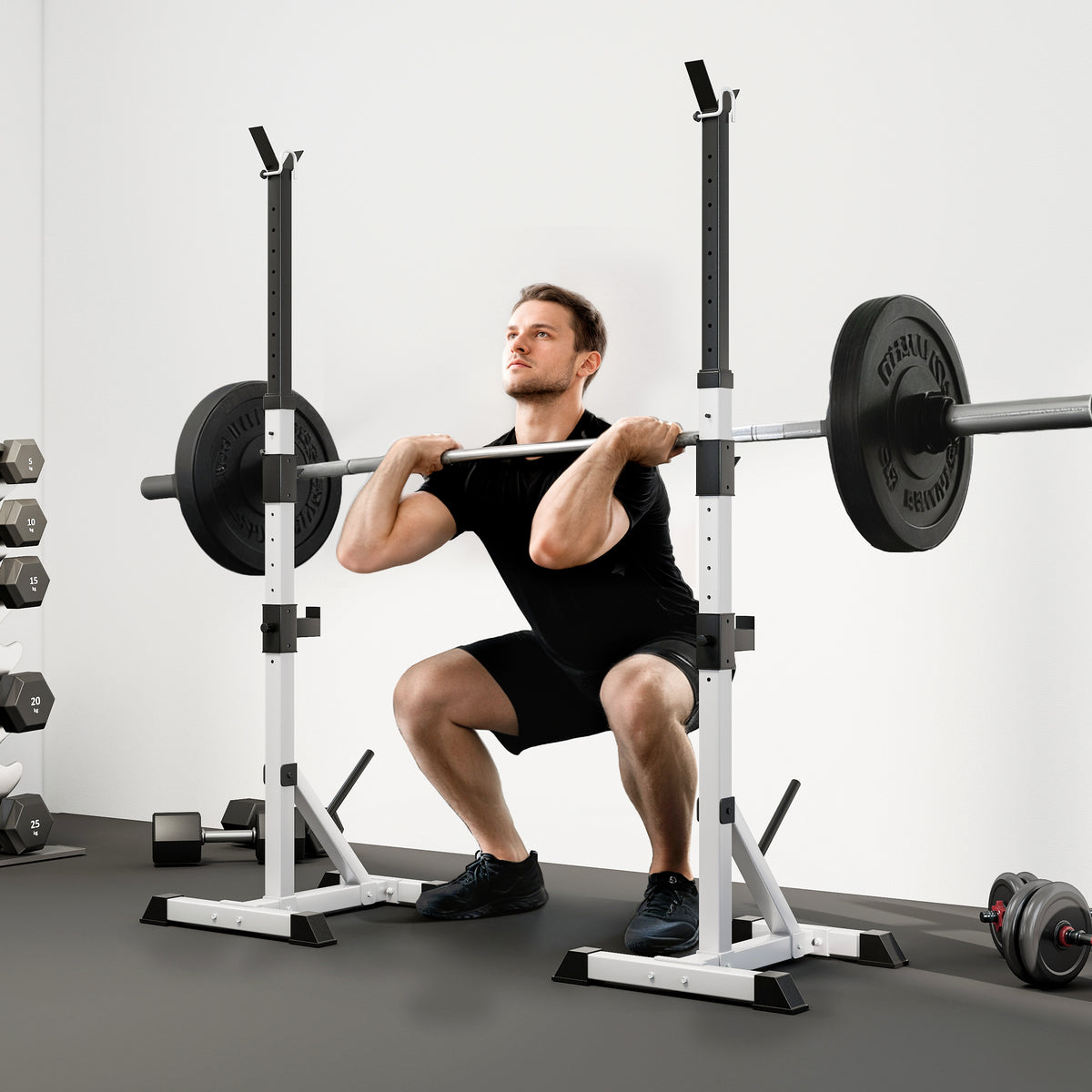Verstelbaar Stalen Squat Rack, belastbaarheid 200 kg, houder voor 3 halterstangen met haken, 58,5x75,5x136-176 cm, zilver