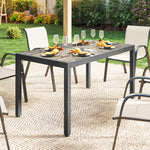 Table de jardin pour 4 à 6 personnes, table à manger extérieure avec plateau à effet bois, 140 x 80 x 72 cm, gris foncé