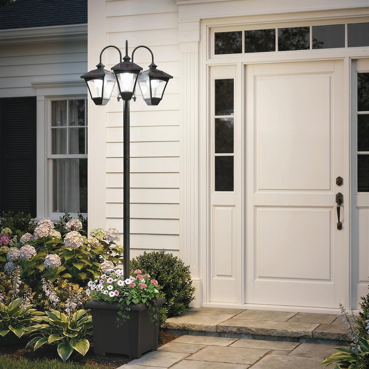 Lampadaire Extérieur sur Pied à 3 Têtes avec Bac à Fleurs, Capteur Automatique Crépuscule à L'aube, 52x52x185cm, Noir