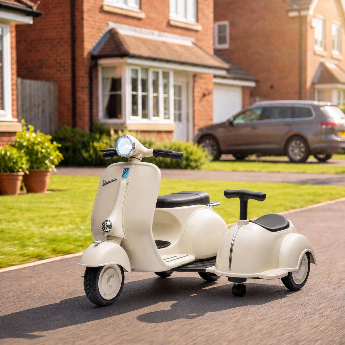Elektrisches Kinder-Motorrad VESPA lizenziert 6V 2-Sitzer, Geschwindigkeit 3-5 km/h, Sanftanlauf, Creme