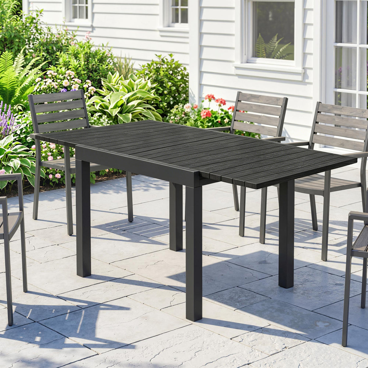 Table de jardin extensible pour 4-6 personnes avec rallonge auto-stockée aluminium avec effet bois 80-160 x 80 cm noir