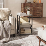 Table d'appoint étroite, bout de canapé rangement à 3 niveaux, porte-revues en V, cadre en acier, 40x30x61cm, gris foncé