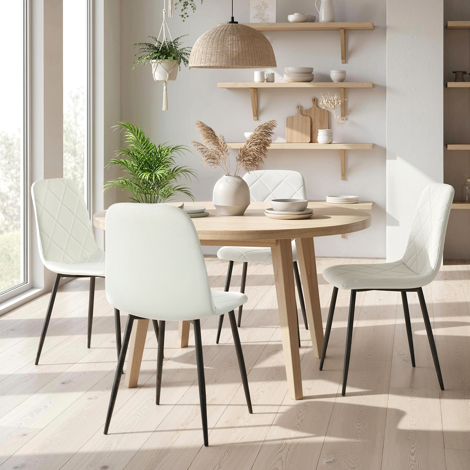 Lot de 4 chaises de salle à manger rembourrées avec dossier haut, pieds en acier et tissu effet velours, crème