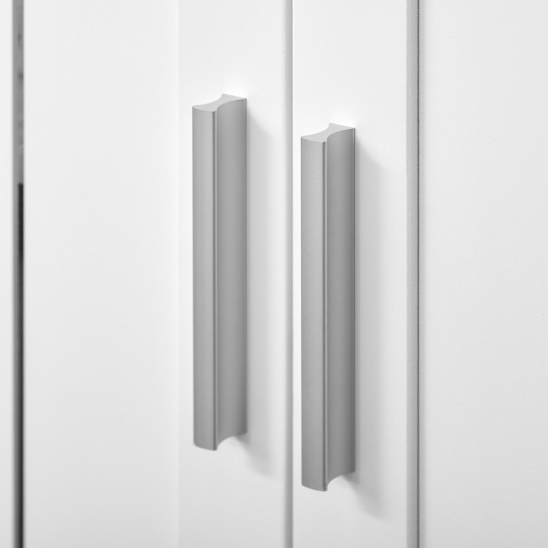 Meuble sous lavabo salle de bain - meuble sous-vasque - 2 portes rainurées avec étagère réglable - poignées alliage aluminium - dim. 60L x 30l x 60H cm - MDF blanc