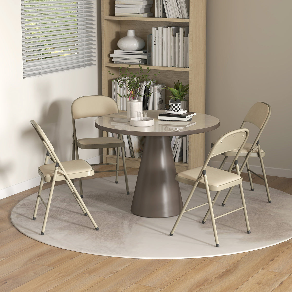 Lot de 4 chaises pliantes et portables intérieur avec assises et dossiers rembourrés en velours, cadre en acier, beige