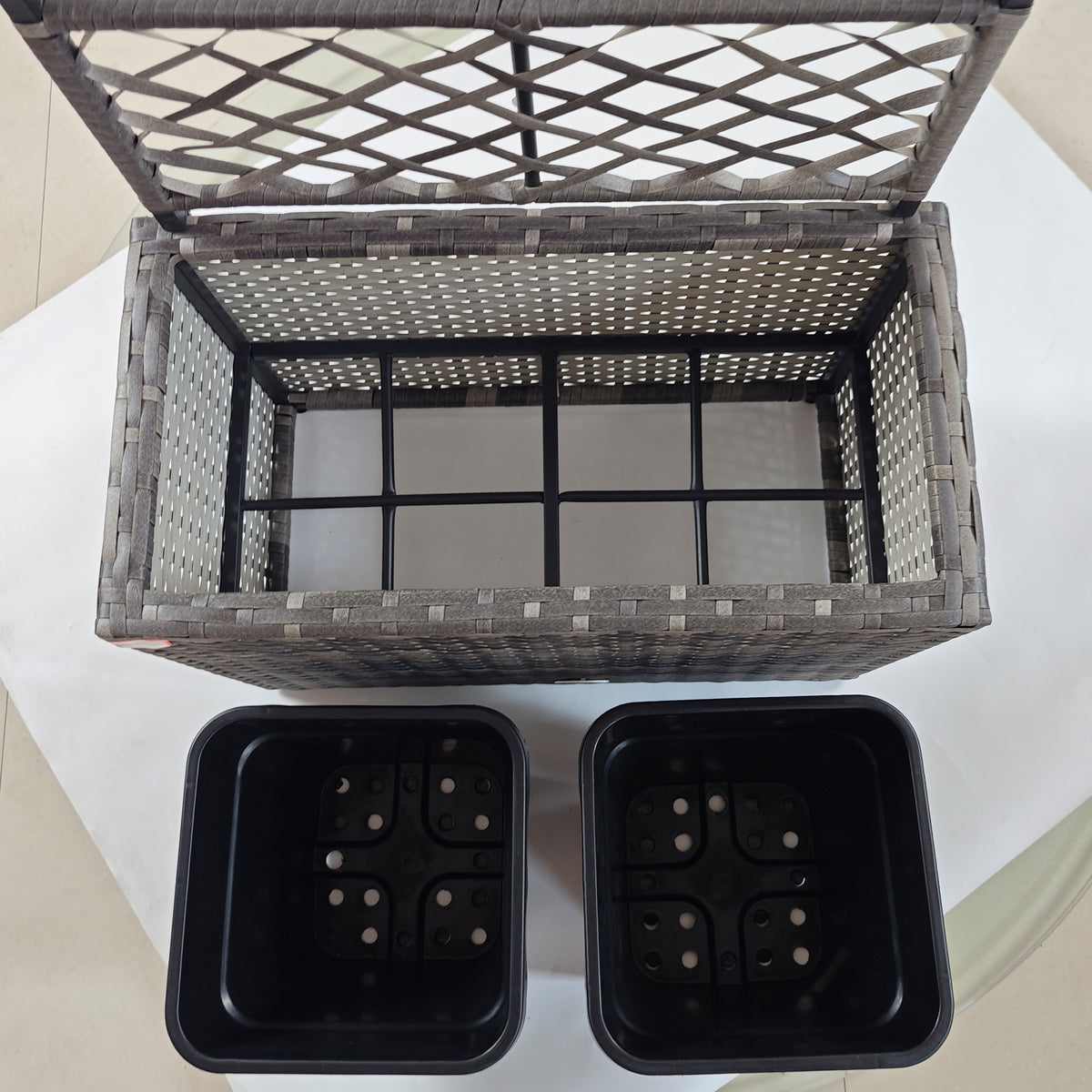 Jardinière pour plantes avec treillis 2 bacs à plante 22L en résine tressée et acier galvanisé 57 x 30 x 107 cm gris