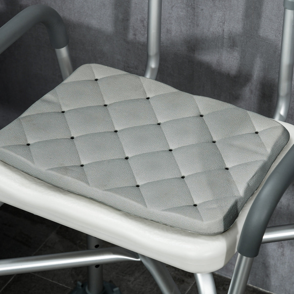 Tabouret de Douche Réglable en Hauteur à 5 Niveaux, Chaise de Douche, Accoudoirs Rembourrés et Coussin Amovible, Gris