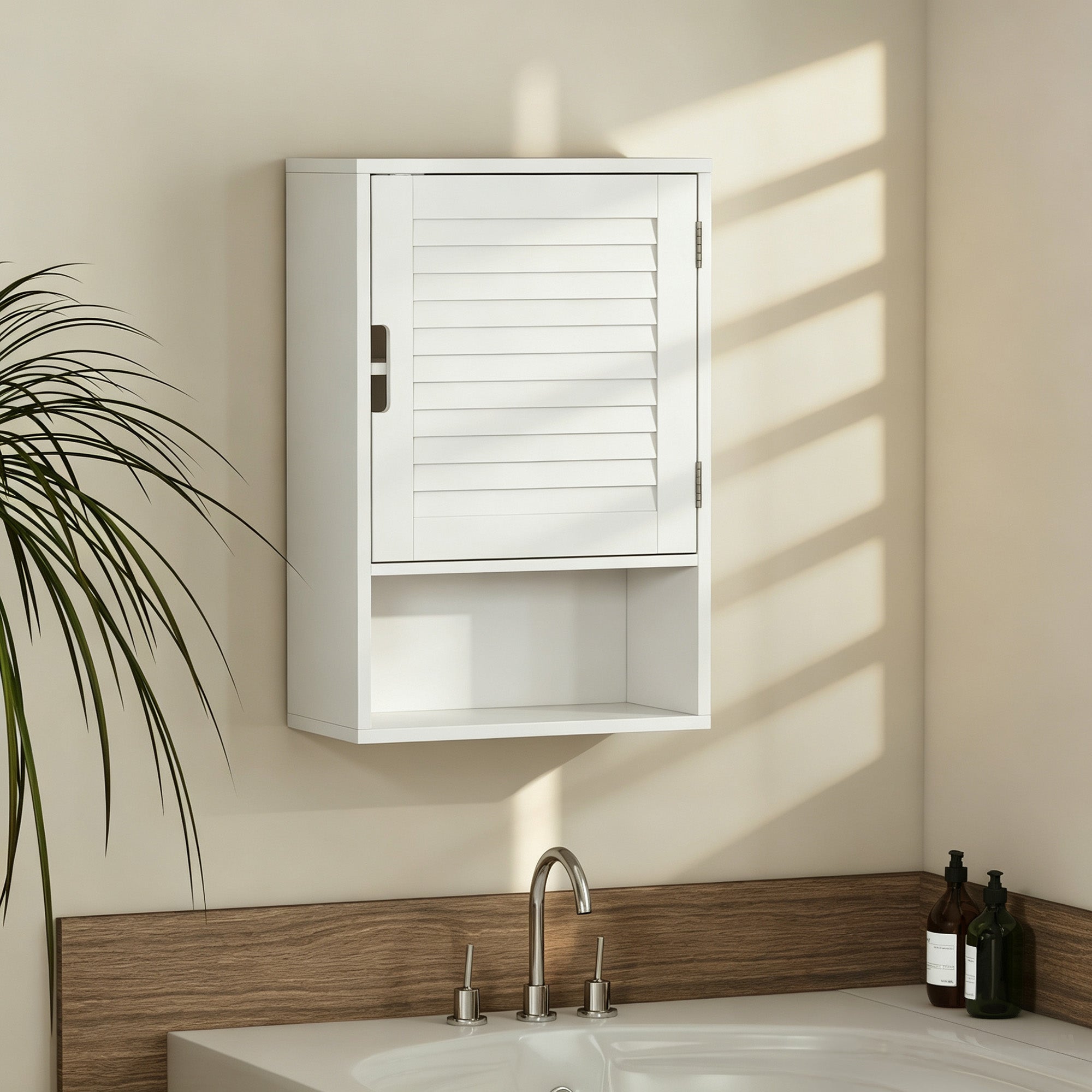 Armadietto pensile da bagno con anta a persiana, ripiano regolabile e scomparto a giorno, 40x20x60 cm, bianco