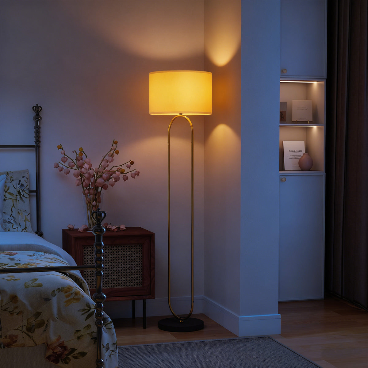 Lampadaire abat-jour en lin douille E27 style moderne interrupteur à pied pour salon et chambre 156 cm doré et noir