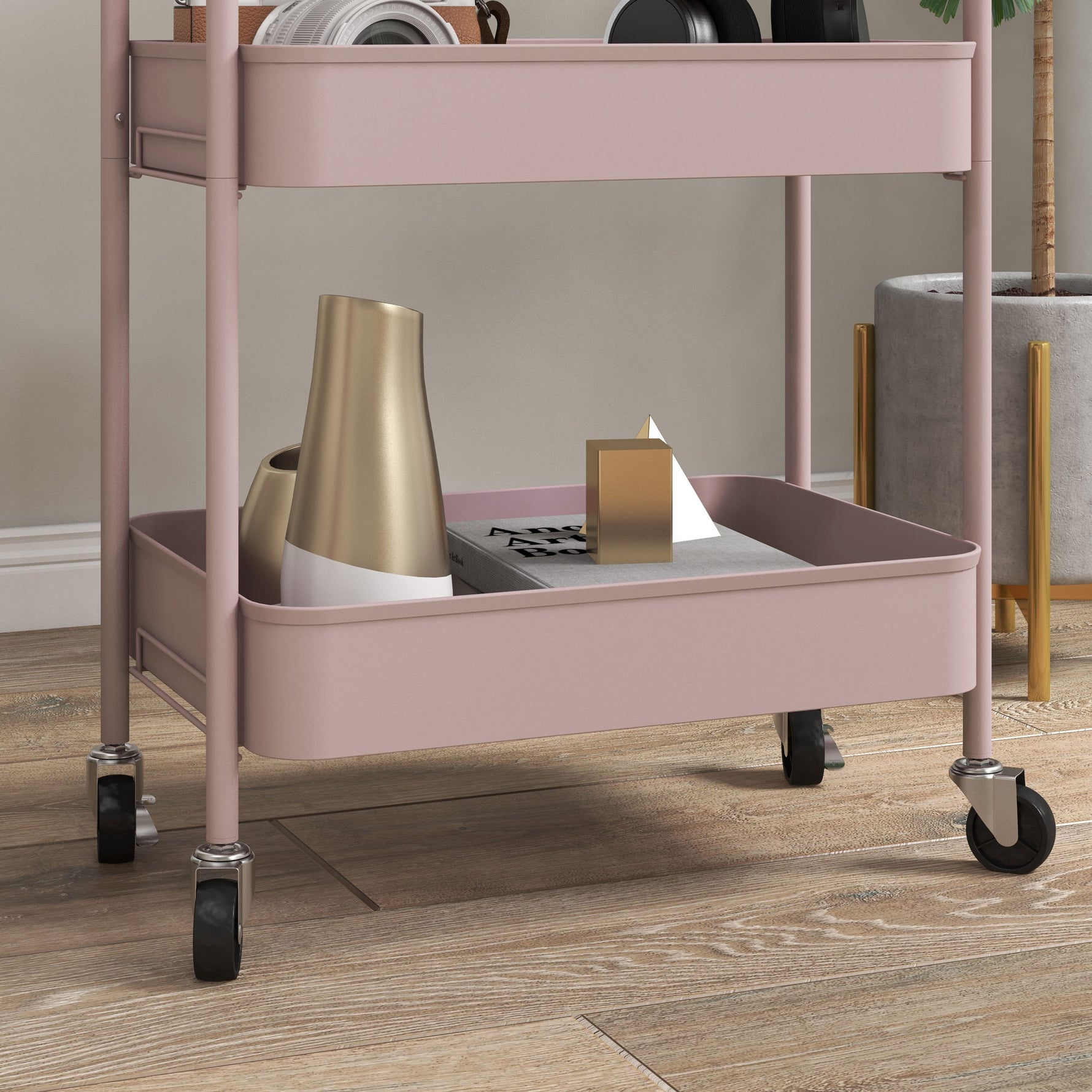 Desserte chariot de rangement en acier chariot de service à roulettes 3 plateaux ajourés 45 x 30,6 x 79 cm rose