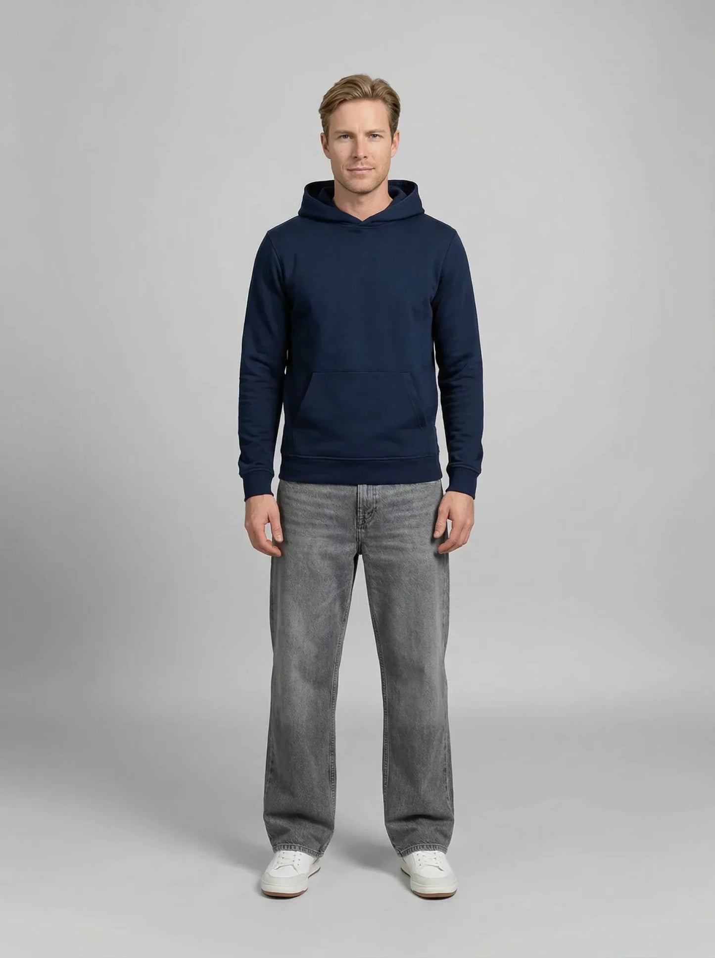 Sweat à Capuche Bleu Marine en Coton Bio – Fabriqué en France – Erverte Paris