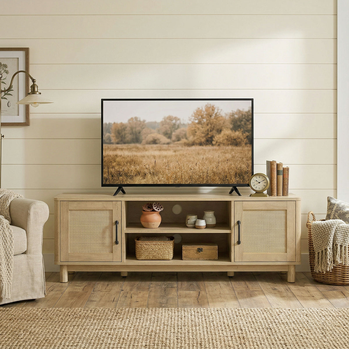Meuble TV 135 cm, meuble télé pour téléviseur jusqu'à 65 pouces avec 2 portes en rotin, 2 compartiments ouverts, chêne