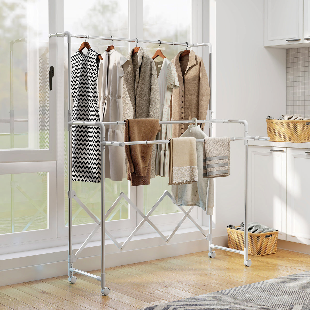 Séchoir à linge pliable étendoir linge intérieur à 3 barres réglables et 4 roulettes 104-150 x 103 x 145-197 cm argent