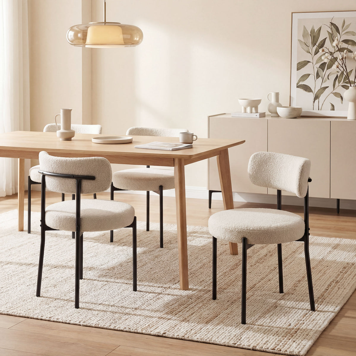 Juego de 4 sillas de comedor, sillas de cocina tapizadas en tela de borreguito, respaldo curvado, patas de acero, beige