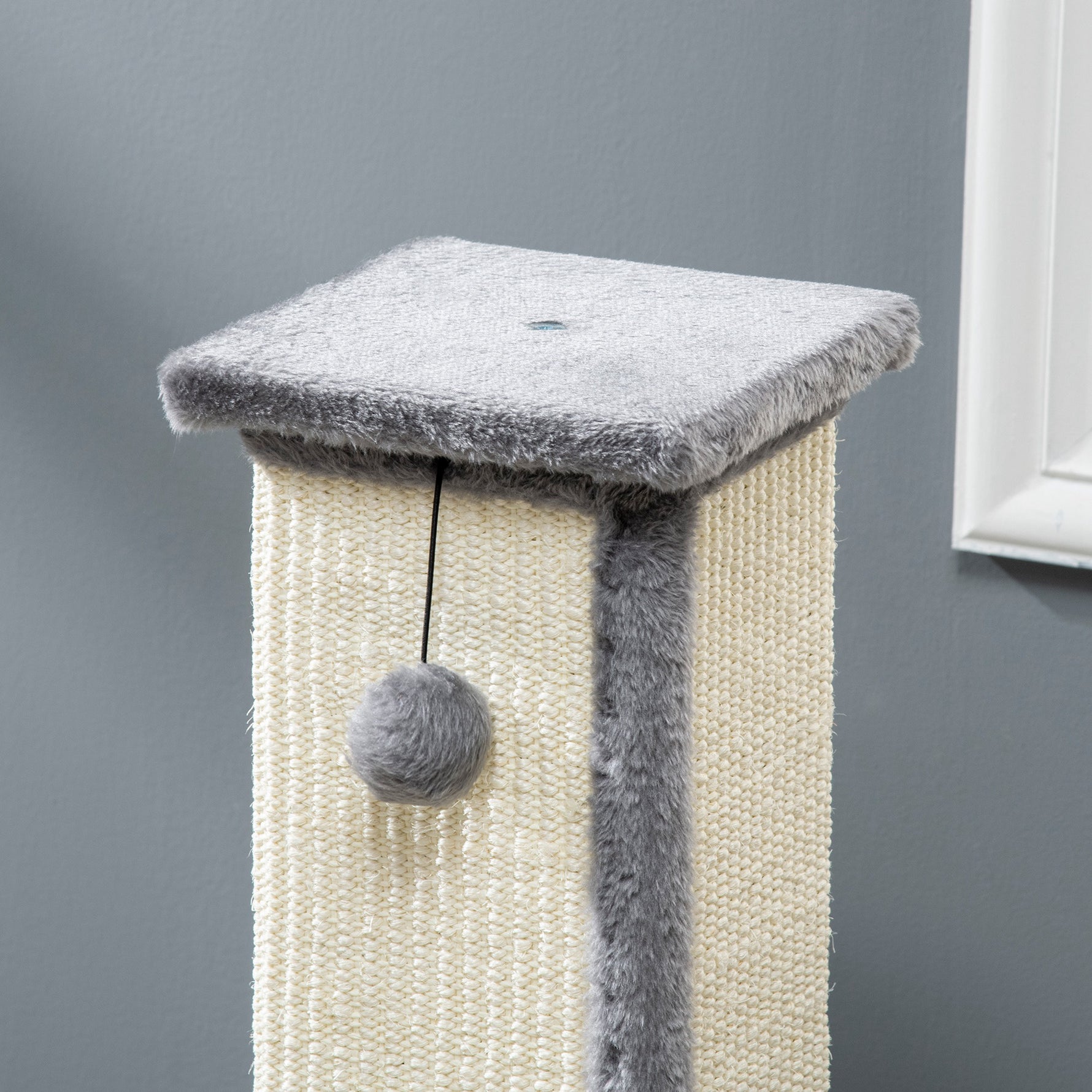 Griffoir pour chat poteau griffoir chat en sisal et peluche, boule suspendue base stable 41 x 41 x 81 cm gris et crème