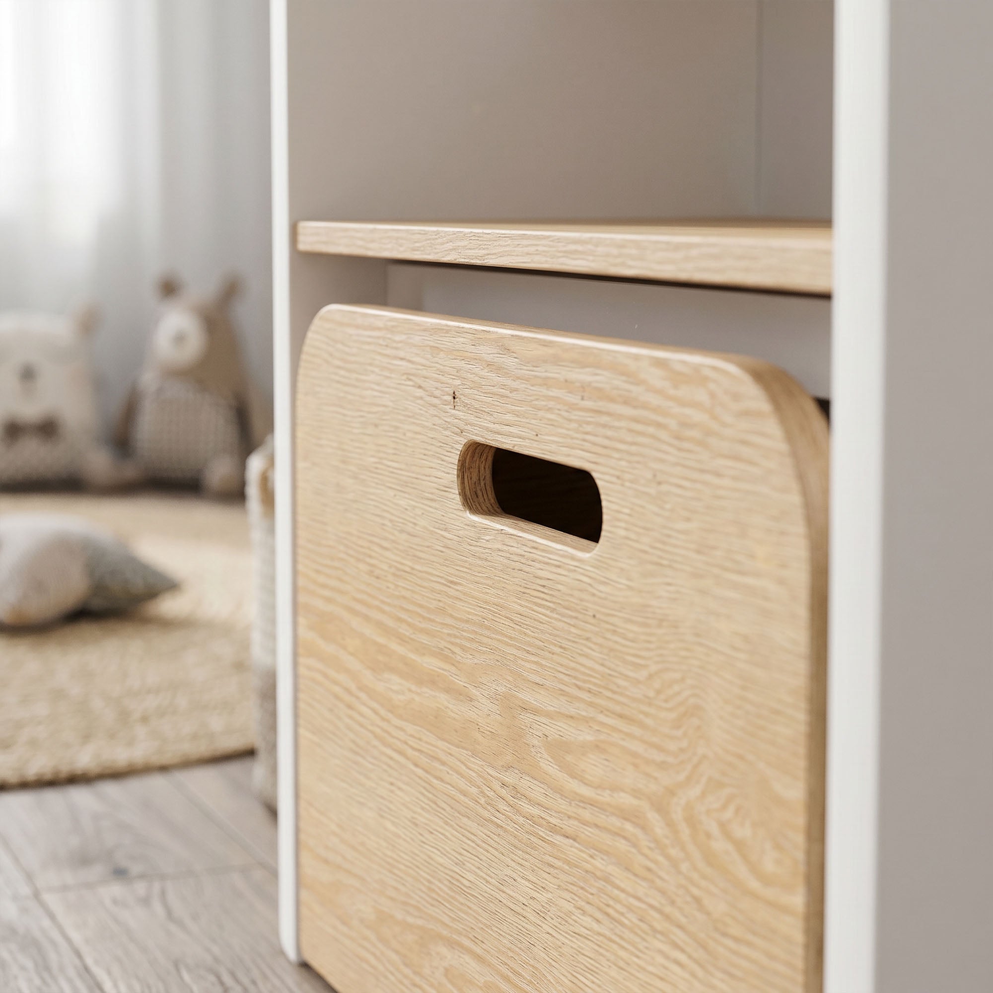 Scrivania e sedia per bambini 5 in 1 con libreria e panca contenitore con ruote, per bambini dai 3 agli 8 anni, bianco