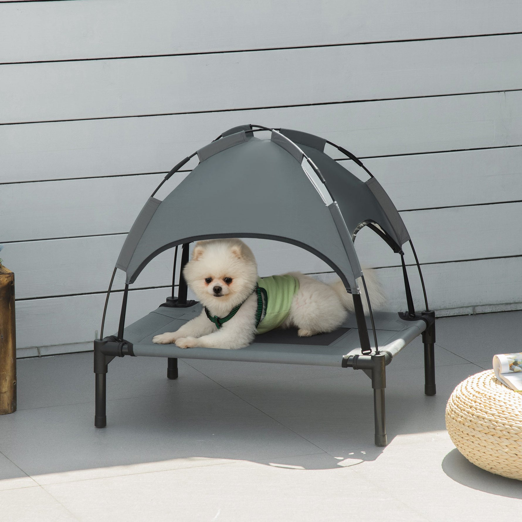 Lit chien sureleve avec parasol, lit de camp chien chat sur pieds tissu Oxford respirant, anti-UV cadre en métal sac de transport inclus couchage extérieur pour chat 161 x 46 x 61 cm gris noir