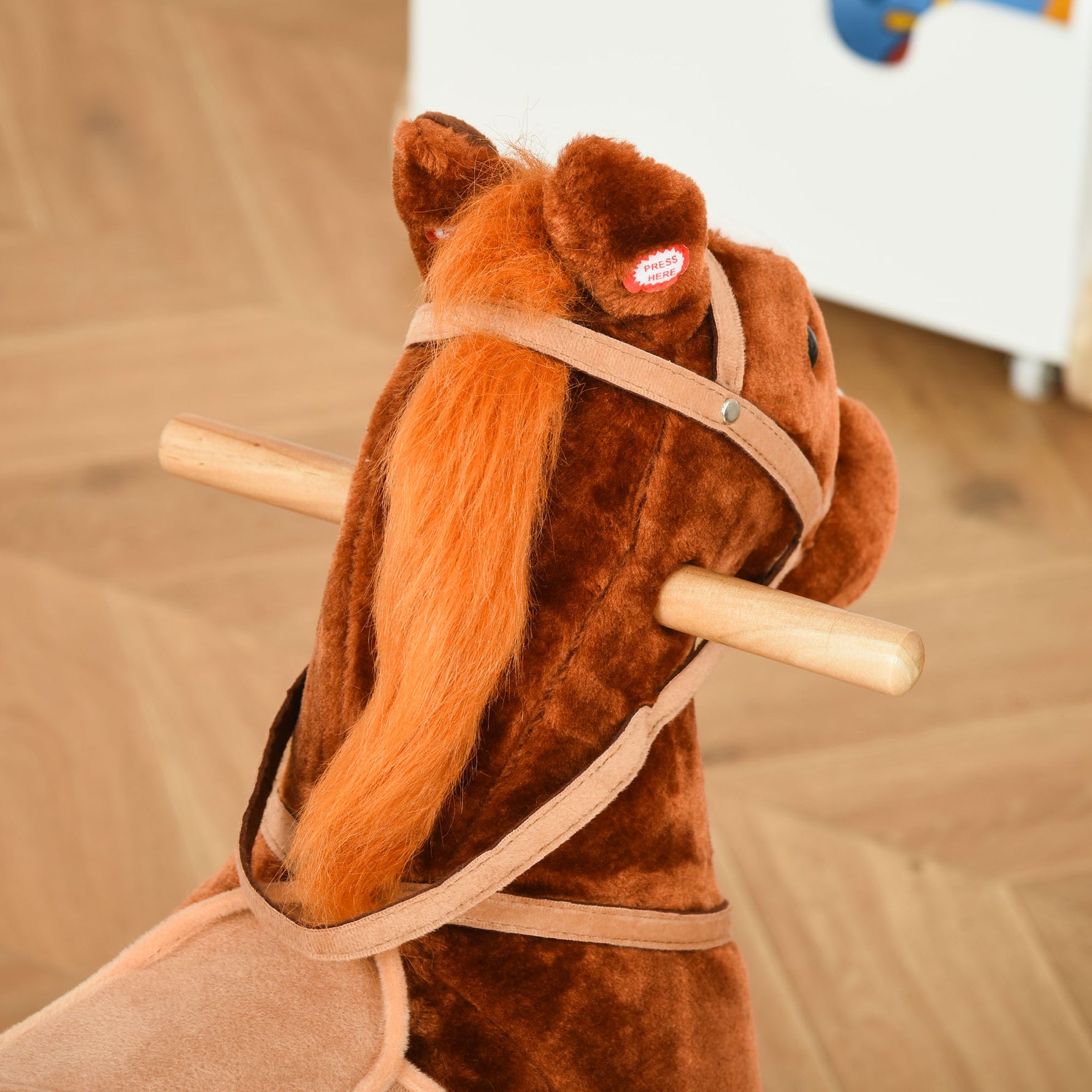 Cheval à Bascule en Bois et Peluche pour Enfant Cheval de Cowboy peluche Pour Enfants de 3-6 Ans Jouet balançoire avec Effet sonore Selle rênes Marron Blanc