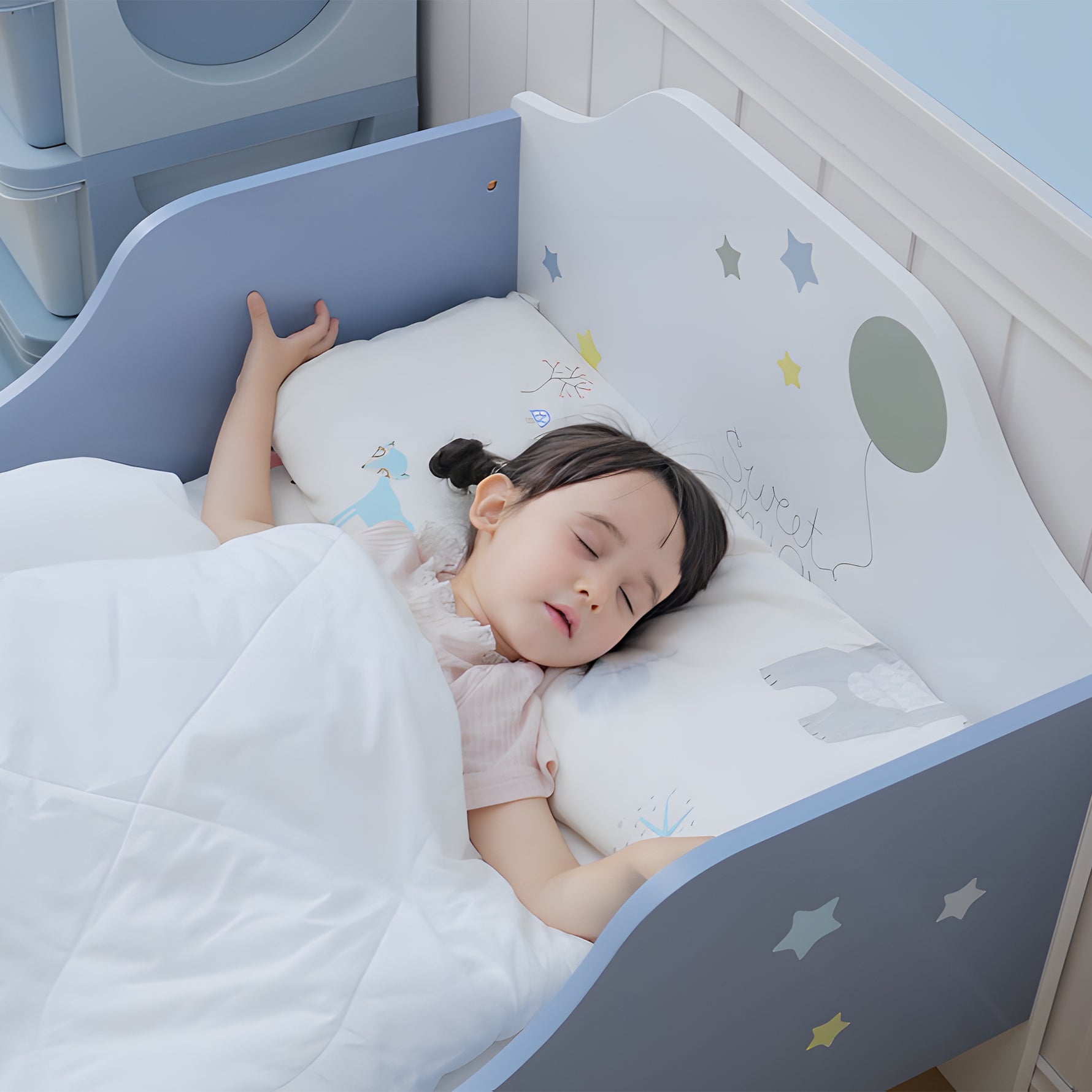 Lit pour enfants de 3 à 6 ans design étoiles sommier à lattes inclus chambre moderne 143 x 74 x 59 cm bleu blanc