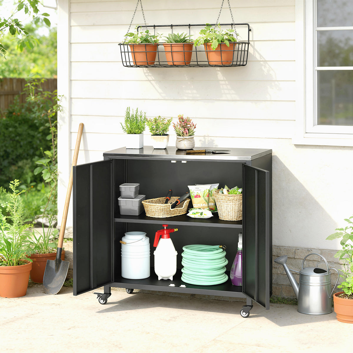 Gartenschrank aus Metall, Outdoor-Aufbewahrungsschrank, Edelstahl-Dach und Rollen, Schwarz