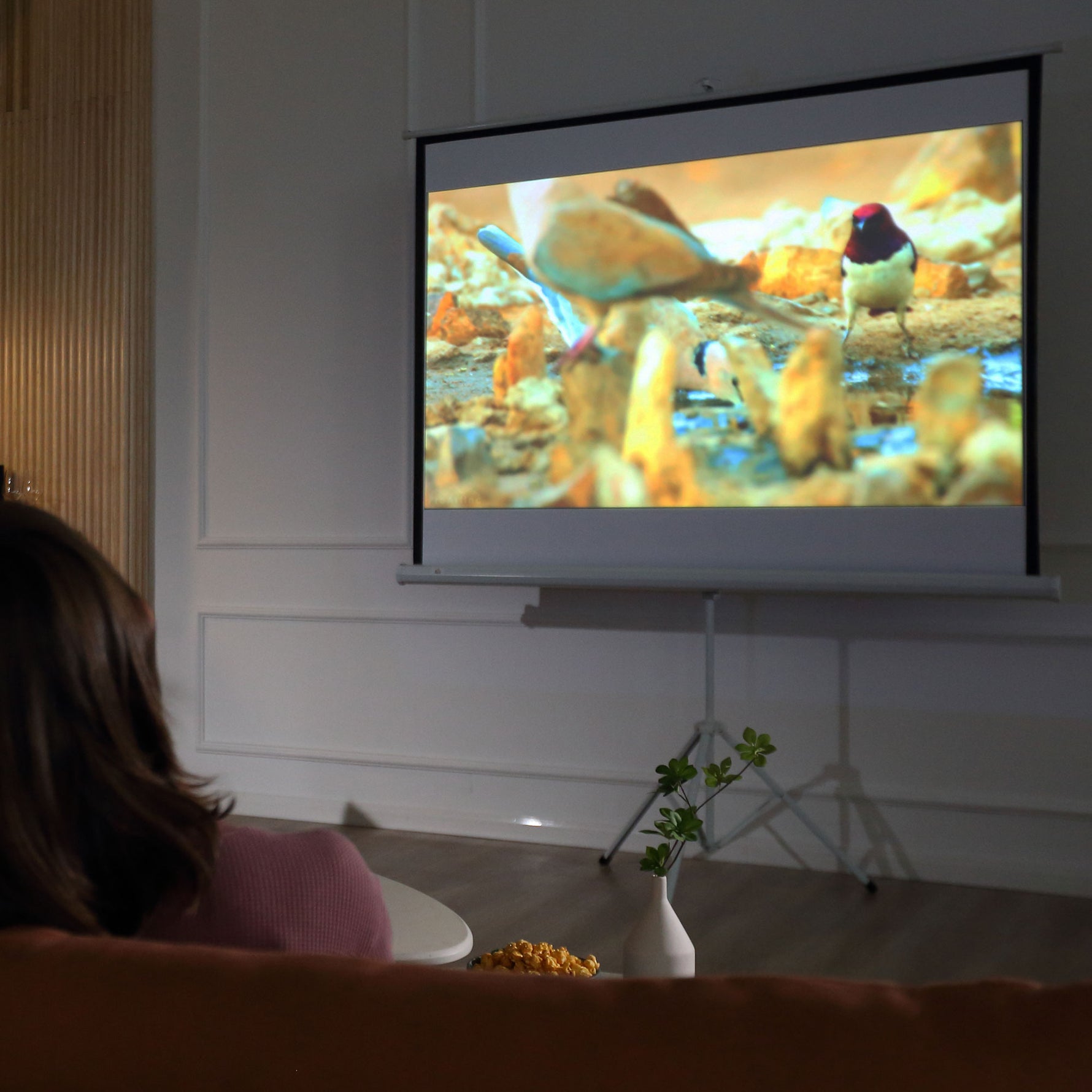 Écran de Projection avec Trépied Pliable 84 Pouces 4K HD 4:3, 180L cm, Écran Vidéoprojecteur, Hauteur Réglable, Angle de Vision 160°, pour Home Cinéma, Films en Intérieur/Extérieur, Blanc