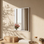 Specchio da parete rettangolare 50 x 70 cm, cornice in legno bianco, ideale per il bagno, il soggiorno o la camera da letto