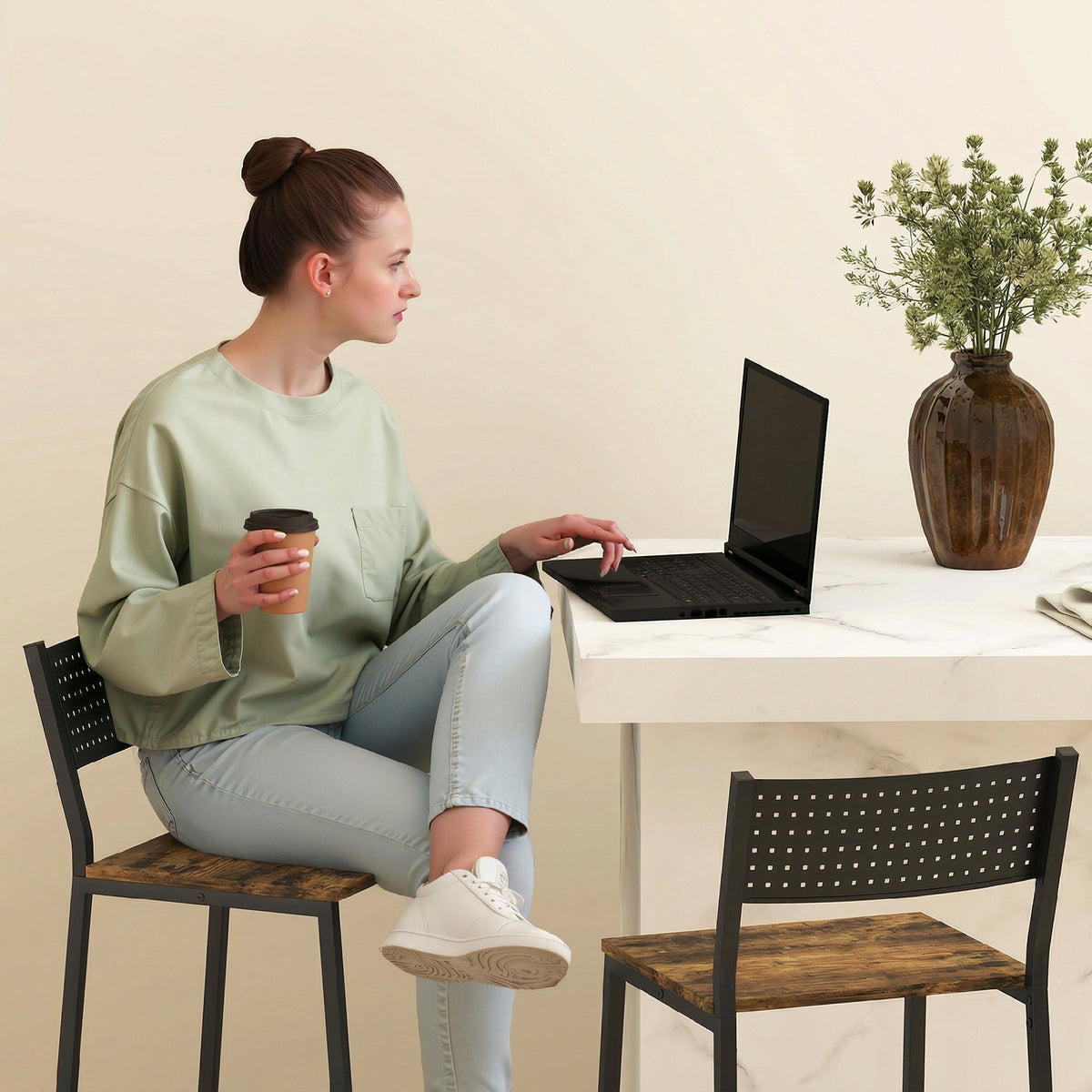 Lot de 2 tabourets de bar, chaises de bar, assise 72,5H cm, dossier et repose-pieds, pieds en métal, brun rustique