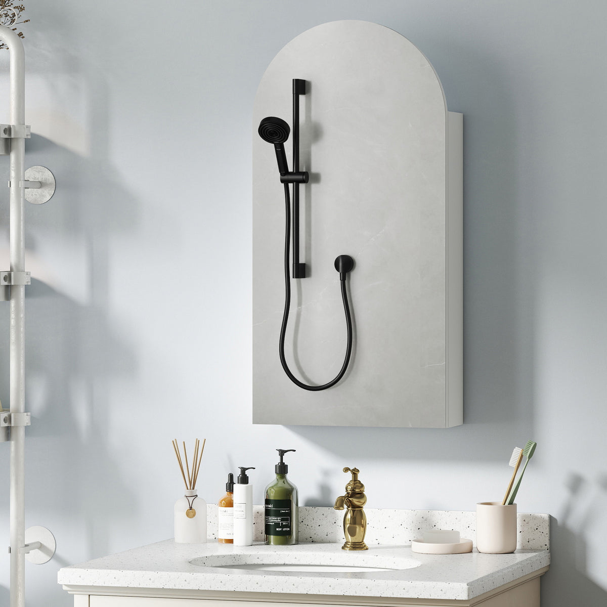 Armario de pared para baño con espejo, mueble de baño sin marco en arco y estantes de cristal ajustables, blanco
