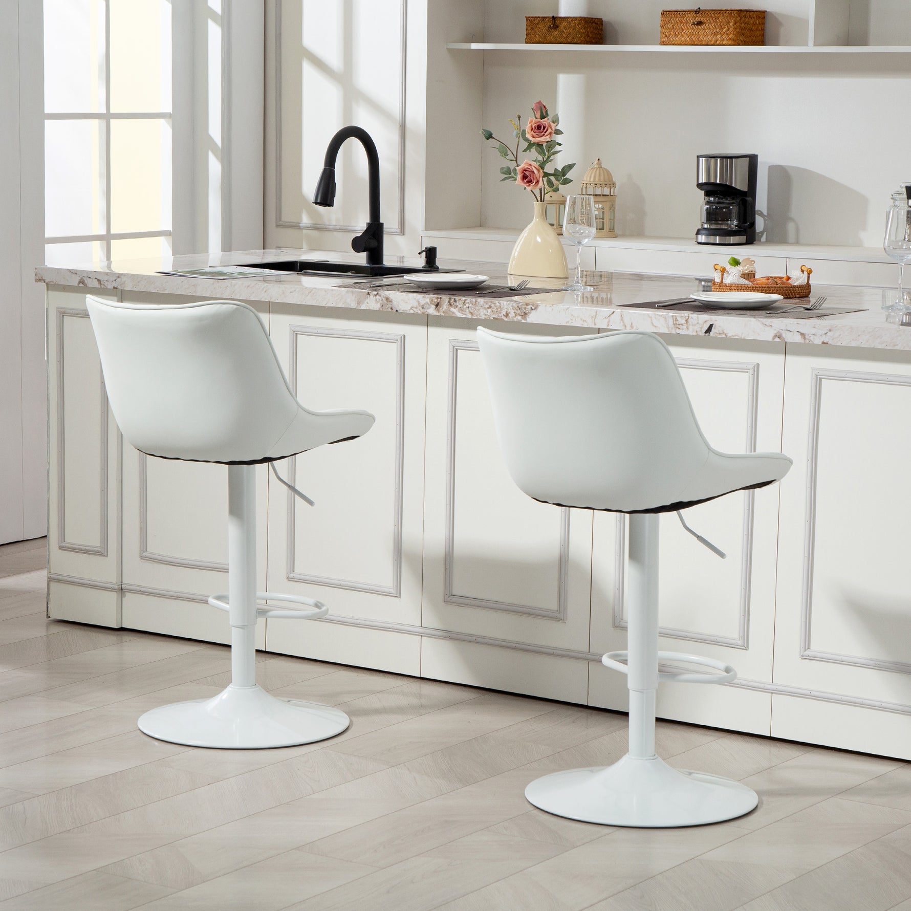 Lot de 2 tabourets de bar, chaises de bar structure en acier hauteur réglable 92-110 cm, dossier repose-pieds blanc